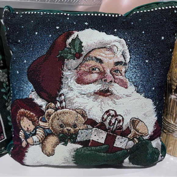 The Unbranded Brand Other - Festive Santa Claus Holiday Pillow